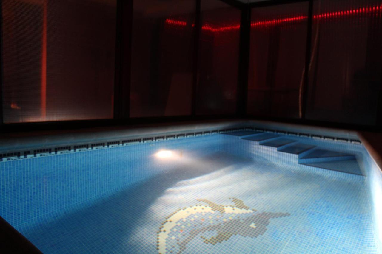 ブージャス Vivienda De Estilo Rustico Con Piscina La Granaヴィラ エクステリア 写真